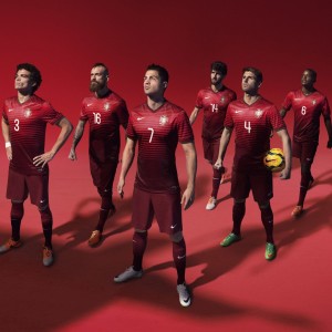 kaiyun官方-Faker问鼎RNG冠军之战，战术调整引爆电竞热议，Faker战术革新引爆电竞圈